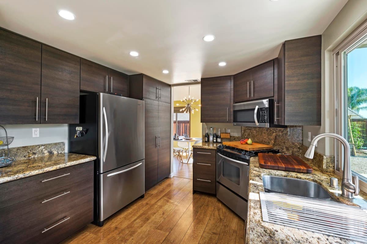 Modern kitchen interior - Rau Home Group listing