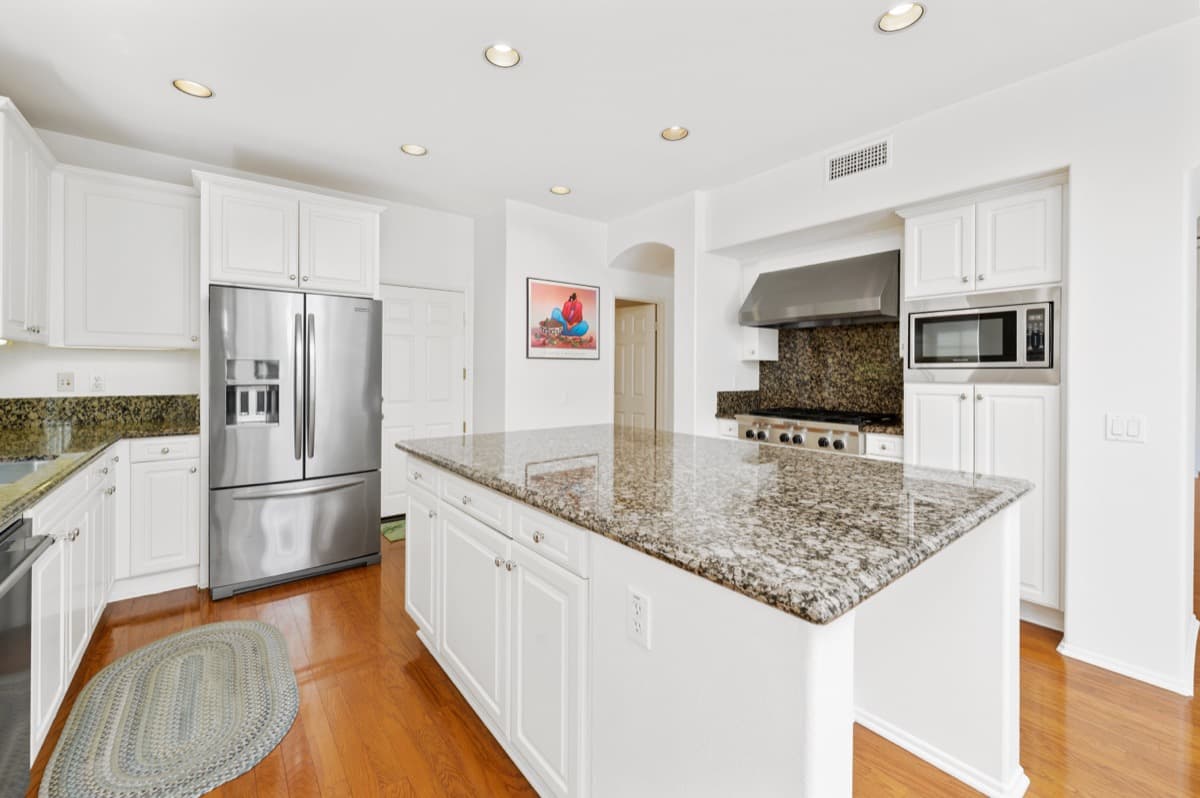 Modern kitchen interior - Rau Home Group listing